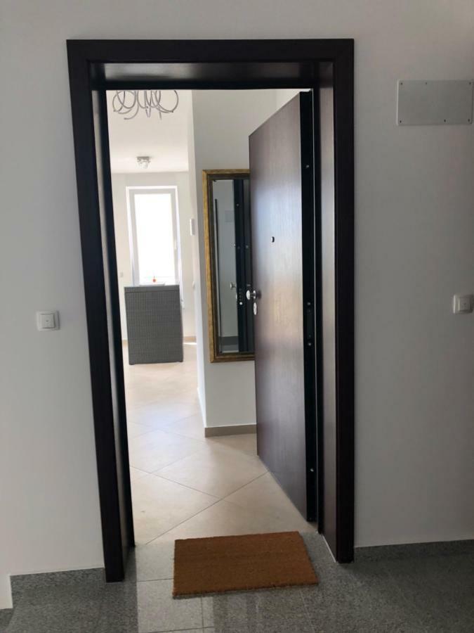 Apartment Zeljkica - Villa Sunce เซนญ์ ภายนอก รูปภาพ